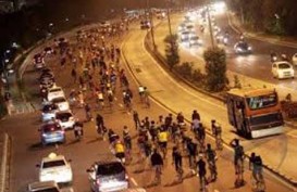 Jaktim Tambah 7.000 Titik Lampu Penerangan Jalan Umum